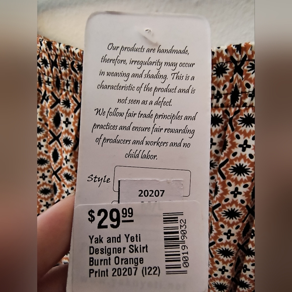 NWT Patterned A-line midi skirt - Picture 3 of 10